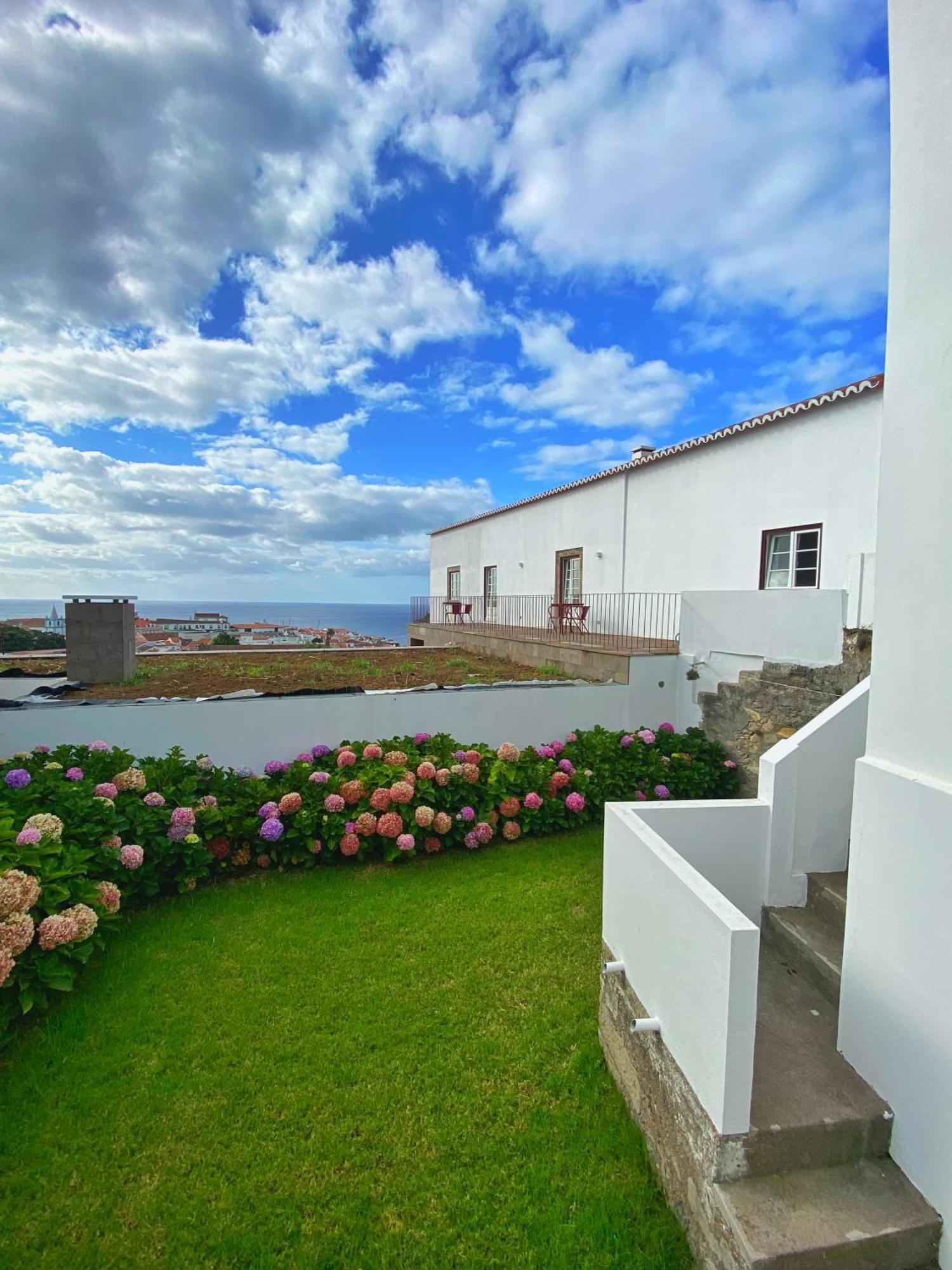 Casa Do Pisao - Cosy And Modern Two-Bedroom Townhouse Angra do Heroísmo Buitenkant foto